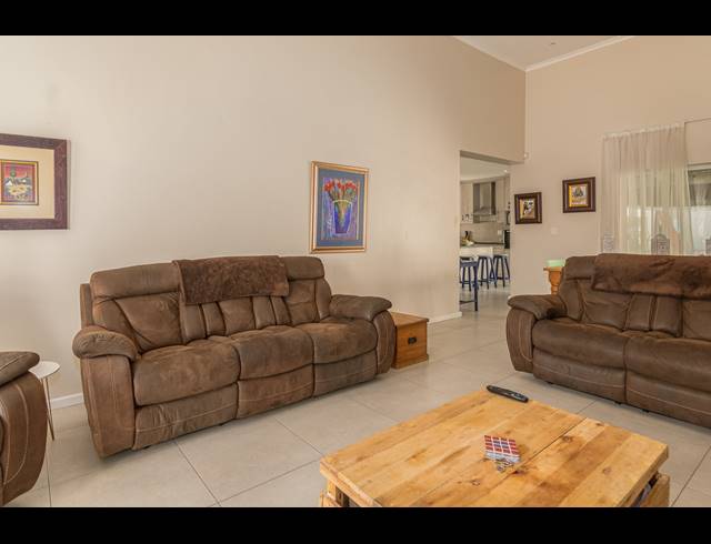 3 BEDROOM FREEHOLD FOR SALE IN PARKLANDS NORTH